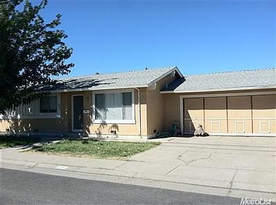 1st image of 2925 Holly Dr