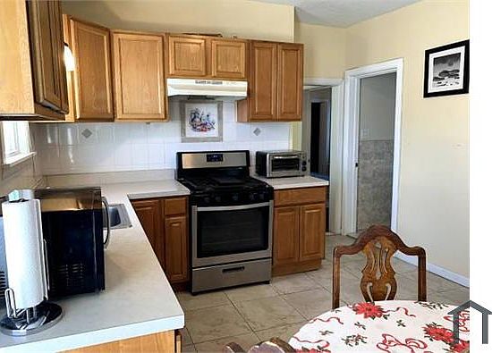 5th image of 441 E 27th St APT 2