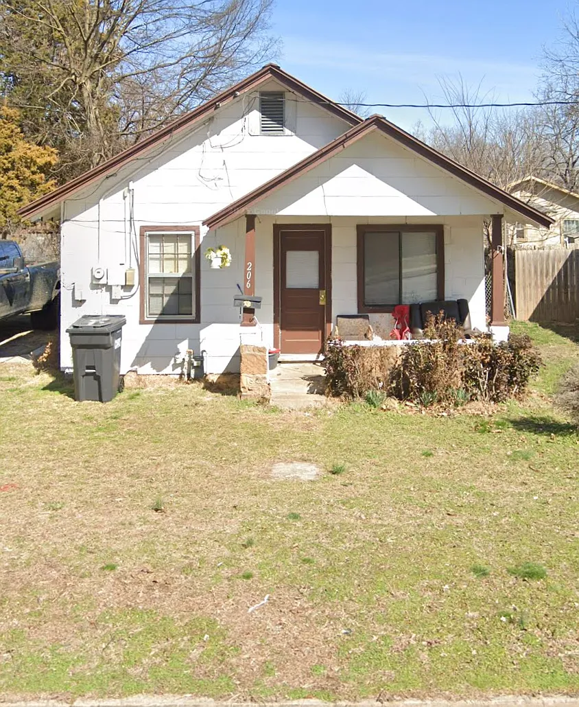 2 bed, 572 sqft, $1,000 — Photo 1