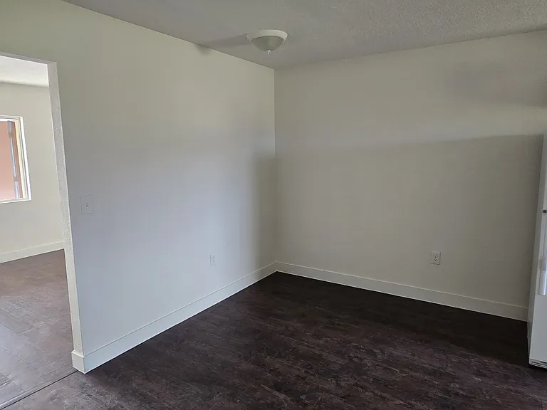 111 S Outpost Rd #4 — Photo 8