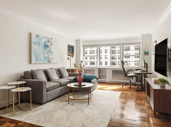39 Gramercy Park N APT 5F, Manhattan, NY 10010
