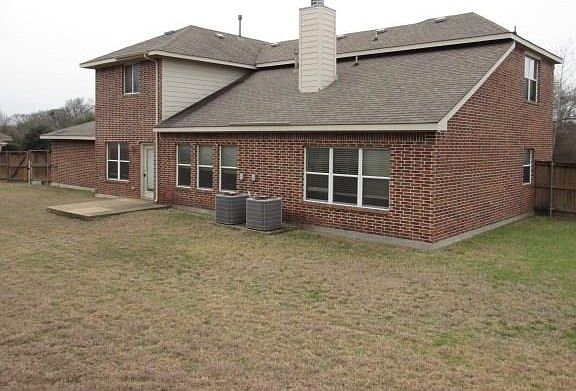 2nd image of 106 Wooded Creek Dr