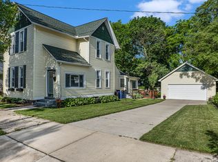 619 Pettibone Ave NW, Grand Rapids, MI 49504
