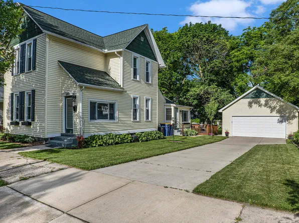 619 Pettibone Ave NW, Grand Rapids, MI 49504