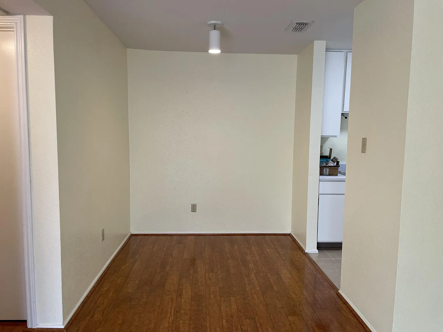 1 bed, 696 sqft, $1,025 — Photo 2
