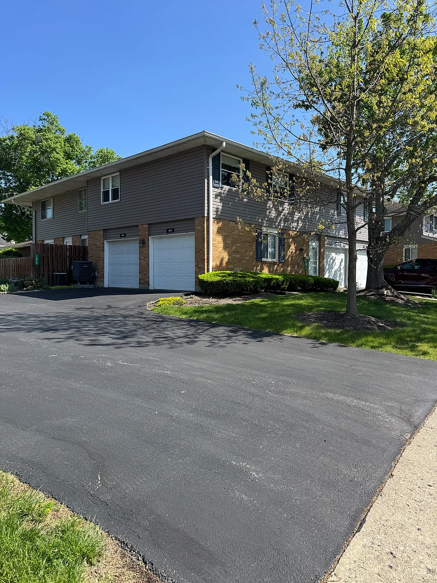 Building Photo - 1672 Mars Hill Dr