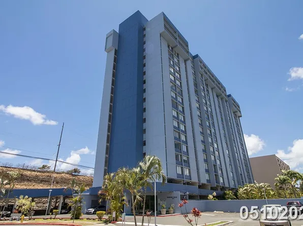 3045 Ala Napuaa Pl, Honolulu, HI