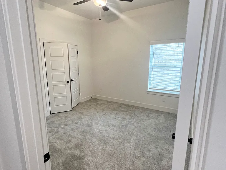 6304 Luna Ln — Photo 15