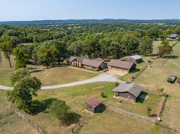 4500 Baugh Rd, Alma, AR 72921