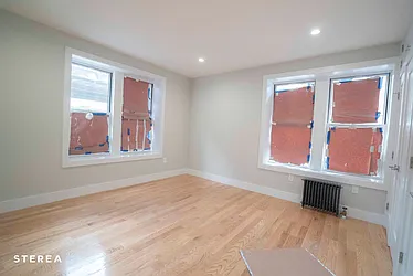 Rented by Sterea Agency