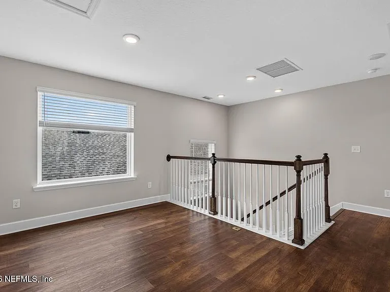 187 Beale Ave — Photo 83