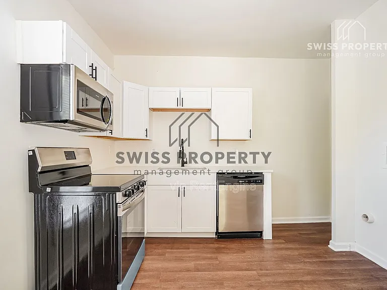 1340 Mooberry St — Photo 9