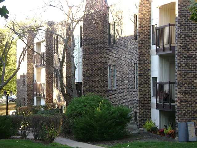 1st image of 2013 Country Club Dr APT 6