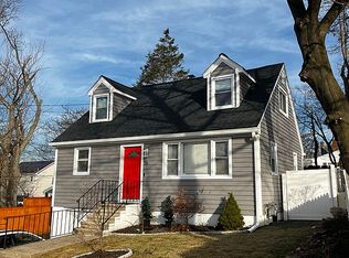 78 Moffitt St, Bridgeport, CT 06606