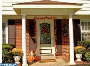 15 Yarmouth Ln, Media, PA 19063