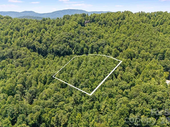 Solomon Cir #16 & 17, Hendersonville, NC 28739
