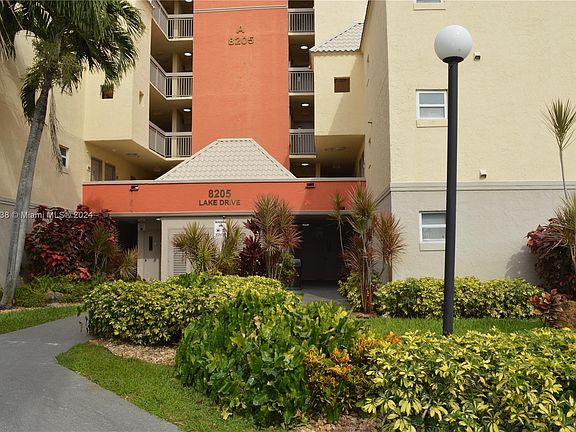 3rd image of 8205 Lake Dr #102