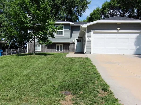4115 Bel Air Dr, Kearney, NE 68845