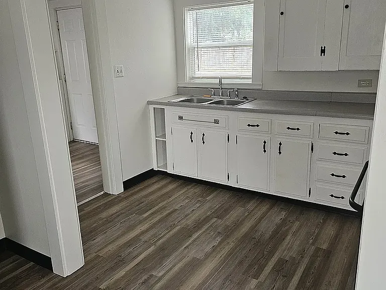 175 Shirley St — Photo 3