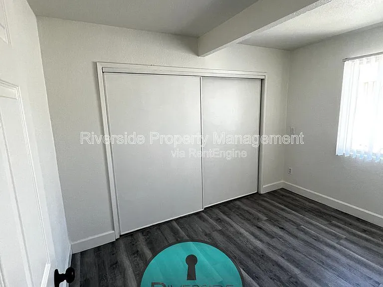 1221 Villa St #A — Photo 13