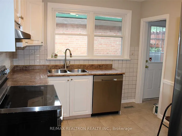 135 Treverton Dr #MAIN — Photo 4