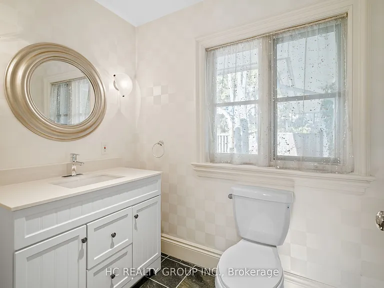 80 Bayview Rdg — Photo 11