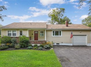 397 Barrett Hill Rd, Mahopac, NY 10541