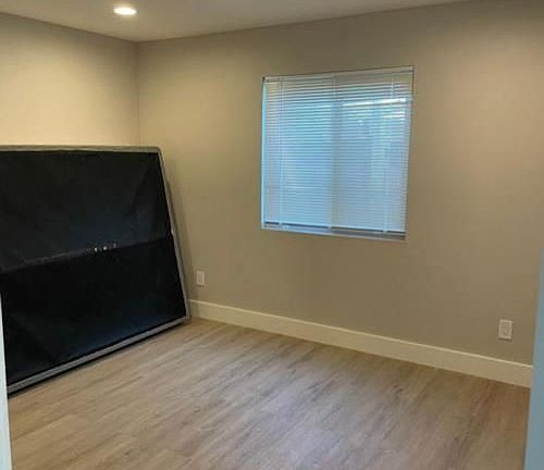 4th image of 3212 Quinto Way #B