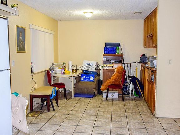 2nd image of 4317 Thyme Ave