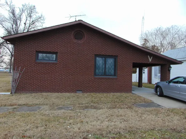 609 Washington Ave, Dowell, IL 62927