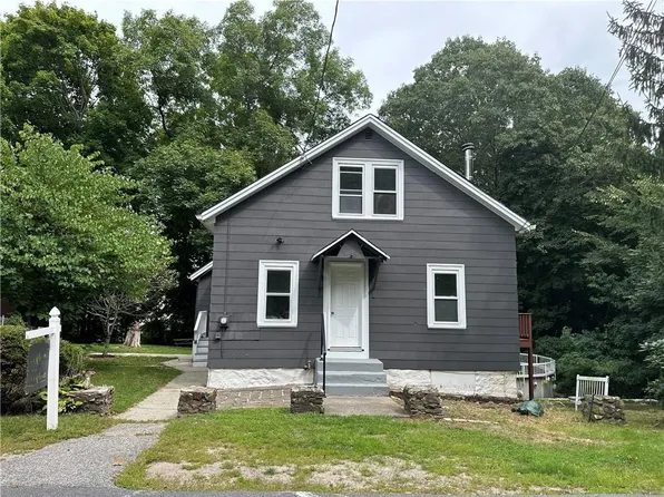 50 2nd Ave, Cumberland, RI 02864