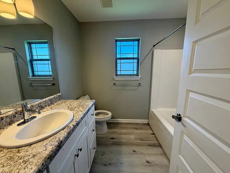 2419 Cocoa Ave — Photo 8