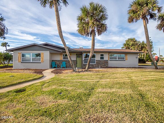 3rd image of 15 Aqua Vista Dr