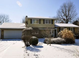 41 Hawthorne Dr, Oswego, IL 60543