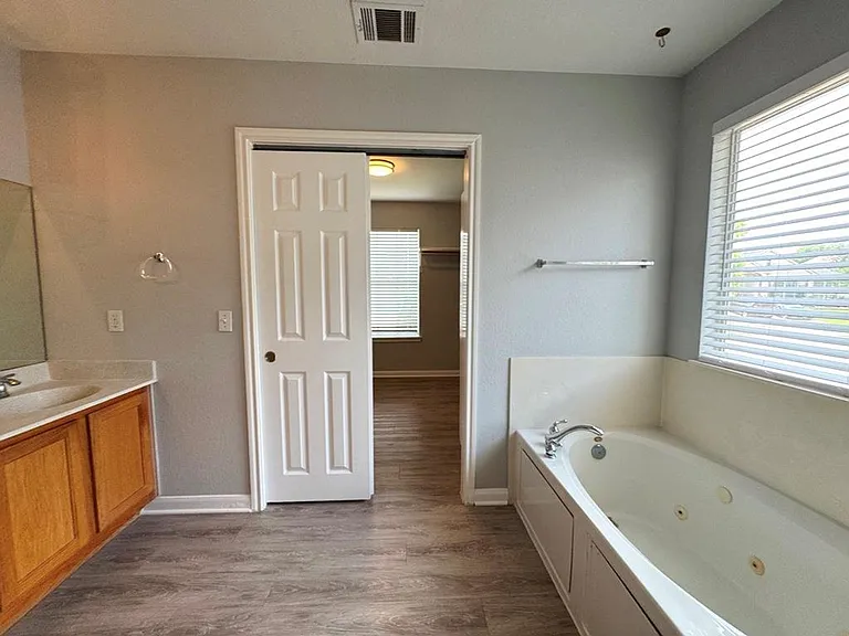 1009 Rutgers Dr — Photo 26
