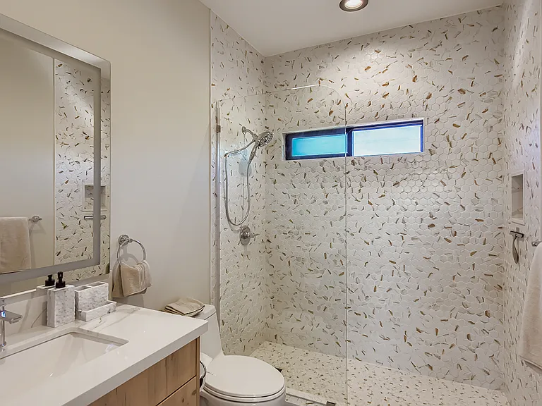 1656 York Dr — Photo 12