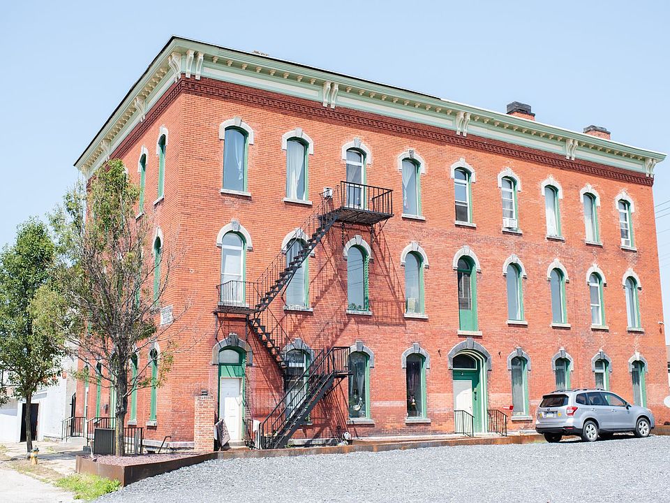 1st image of 90 S Pearl St #3SE