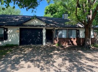 2043 N Chestnut Ave, Fayetteville, AR 72703