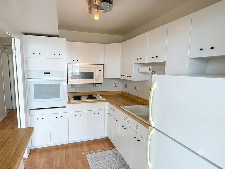6301 N Sheridan Rd #9V — Photo 8