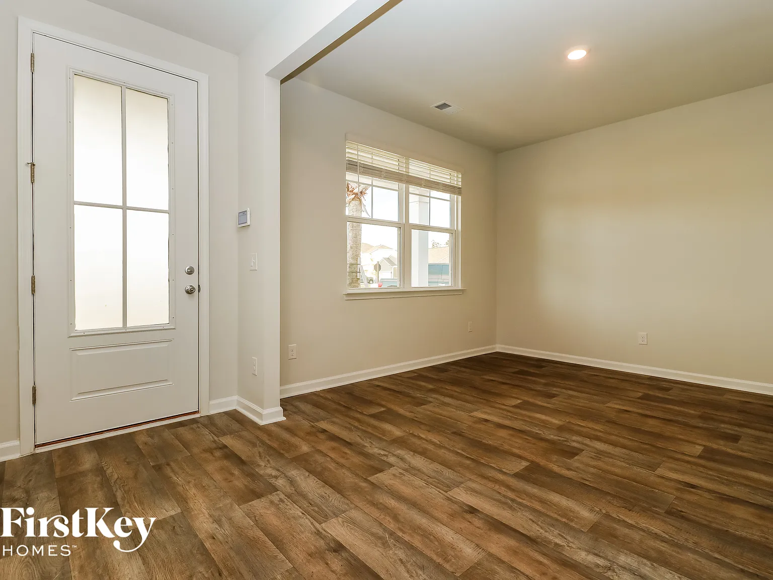 4 bed, 2.5 bath, 2340 sqft, $2,920 — Photo 2