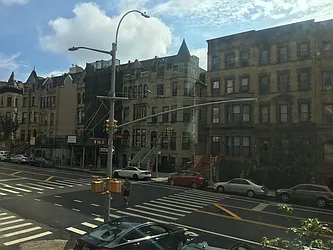 Rented by Artifact.co