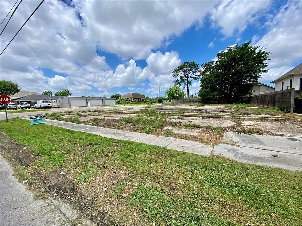 1st image of 1900 Mehle St