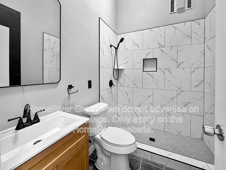 4720 NE 31st St — Photo 9