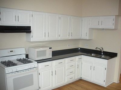 4th image of 1520 W Chicago Ave