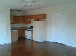 467 Howe Ave APT 3R, Shelton, CT 06484