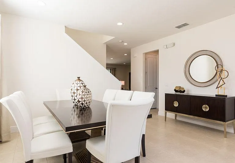 Dining Room(A)
