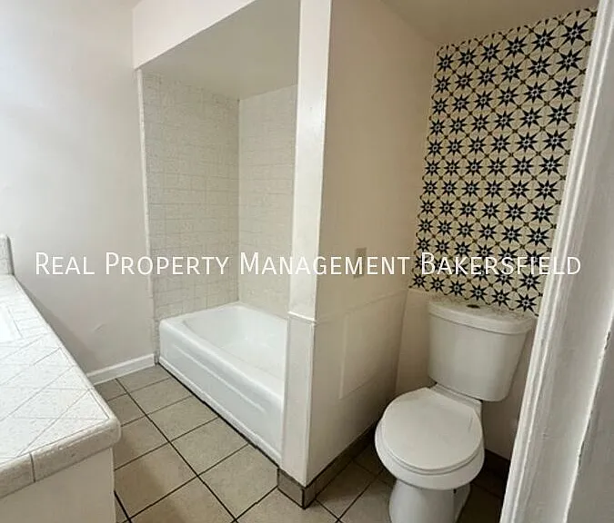 1015 Pacific St #D — Photo 17