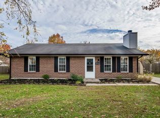 3476 Royal Wood Rd, Lexington, KY 40515