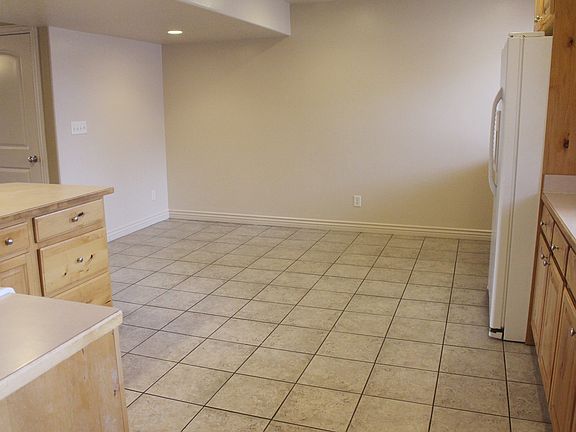 Dine-in Kitchen