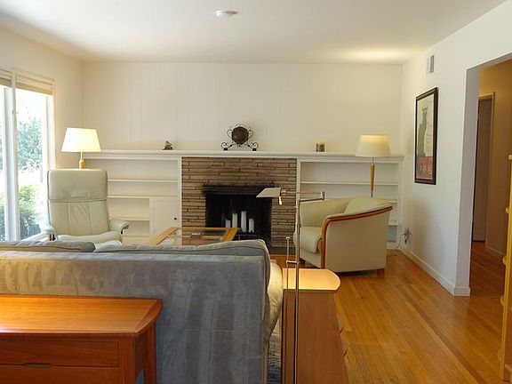 5th image of 375 Cuesta Dr